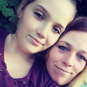 Meet your Posher, Leana